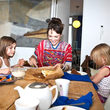 Lisa Soeinfreitag Tisch Artikel.julia Nitzschke