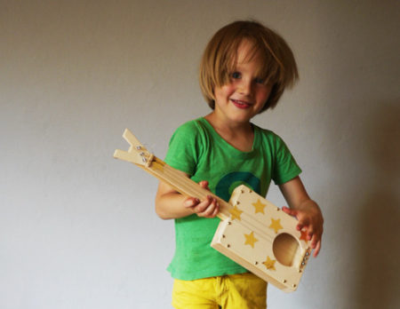 Kinder-Gitarre Selbst Gebaut // Himbeer