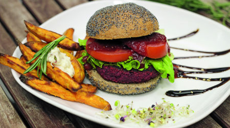 Rote Bete-Burger – Veganes Burger-Rezept // HIMBEER