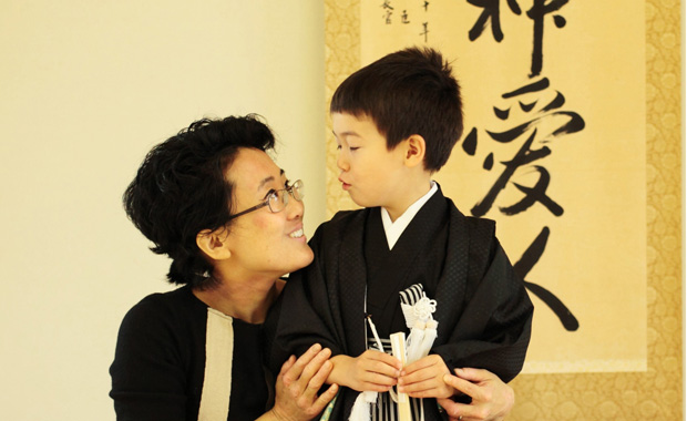 Die japanische Künstlerin Hiroko Tanahashi inszeniert sehenswerte Theaterparcours für Kinder und Familien // HIMBEER