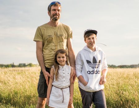 Vater und Kinder: Clemens mit Tochter Alma und Sohn Jonathan // HIMBEER