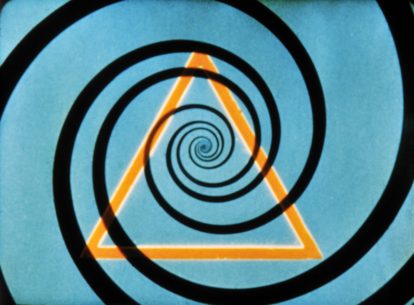 Dreieck und Spirale im Film Escape | BERLIN MIT KIND