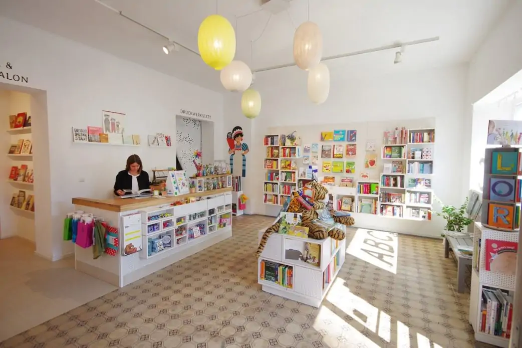 Top 10 Kinderbuchläden In Berlin: Kinderbuchhandlung Krumulus // Himbeer