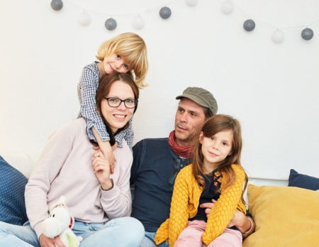 Liebevolle Familienbande – Von der Bindung zwischen Großeltern, Eltern und Enkelkindern // HIMBEER