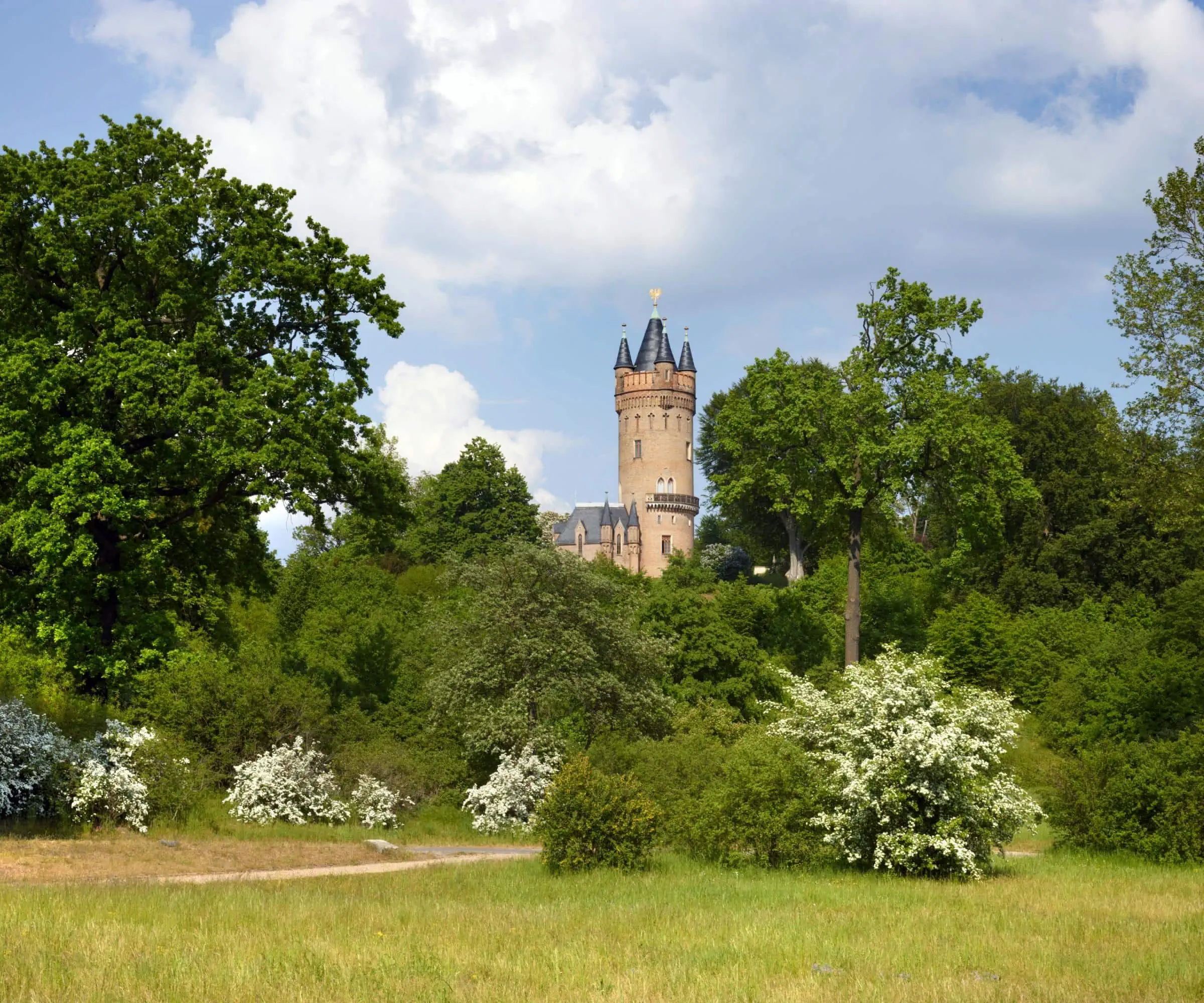 Ausflugsziel Für Familien Zu Ostern: Park Babelsberg Mit Flatowturm // Himbeer
