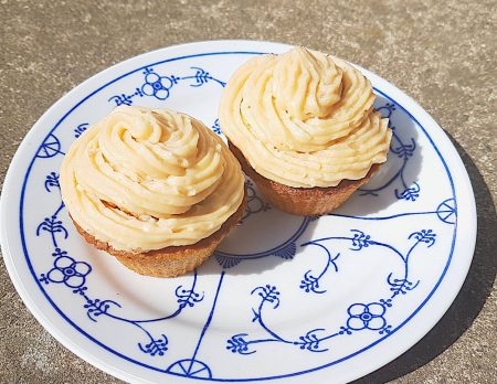 Salted-Caramel-Cupcakes Zum Muttertag // Himbeer