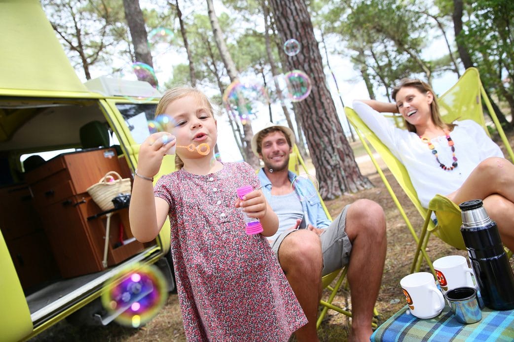 Abenteuer im Wohnmobil: 5 Gründe für Camping mit Kindern // HIMBEER