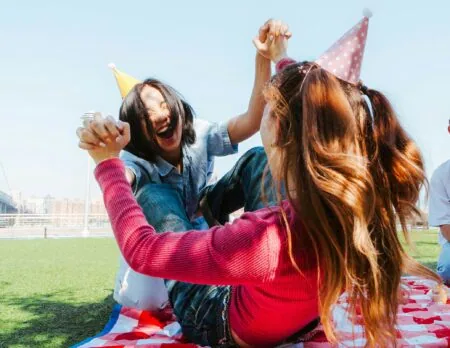 Tipps Für Teenager:innen-Geburtstage In Berlin: Action, Games, Teamgeist // Himbeer
