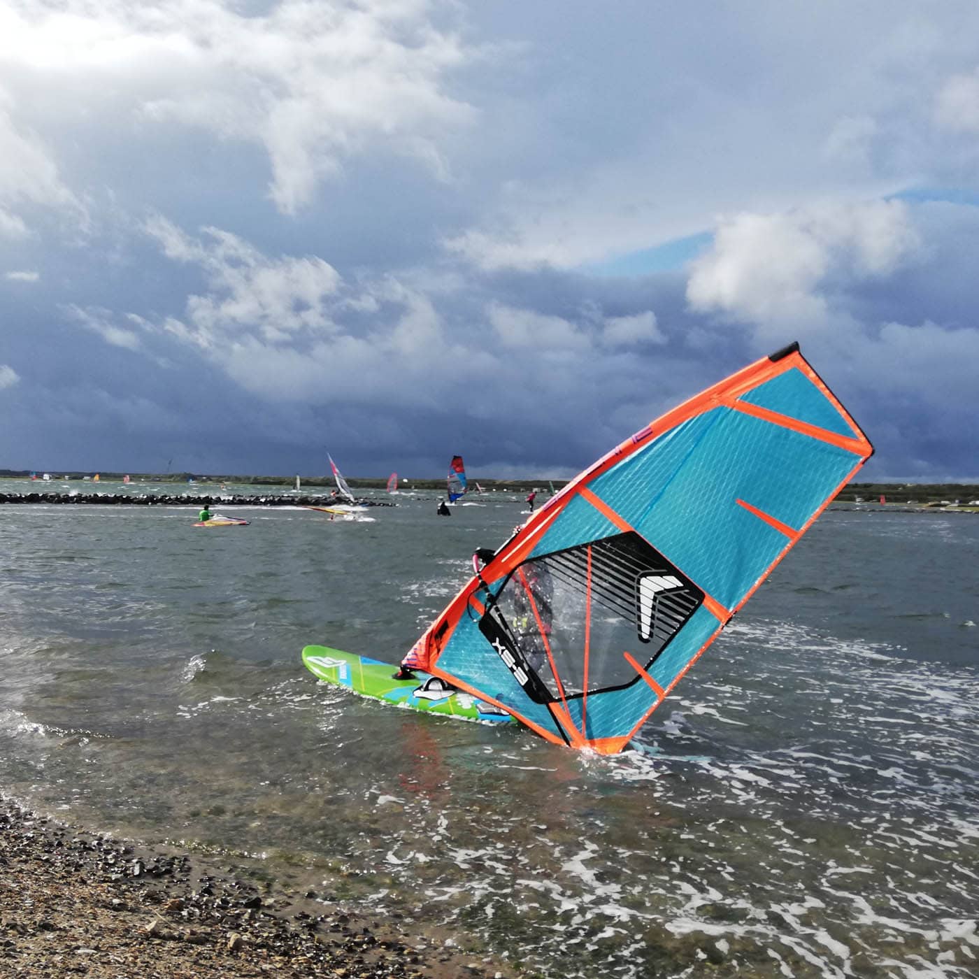 Familienurlaub in Zeeland, Niederlande: Windsurfen // HIMBEER
