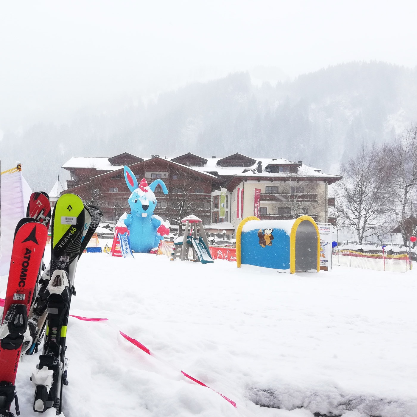 Im Skikindergarten Der Skischule Lackner Sind Die Kleinsten Bestens Aufgehoben C Sandy Bossier Steuerwald