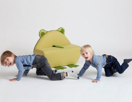 Drinnen mit Kleinkindern: Play at home – Kreative Spielideen // HIMBEER
