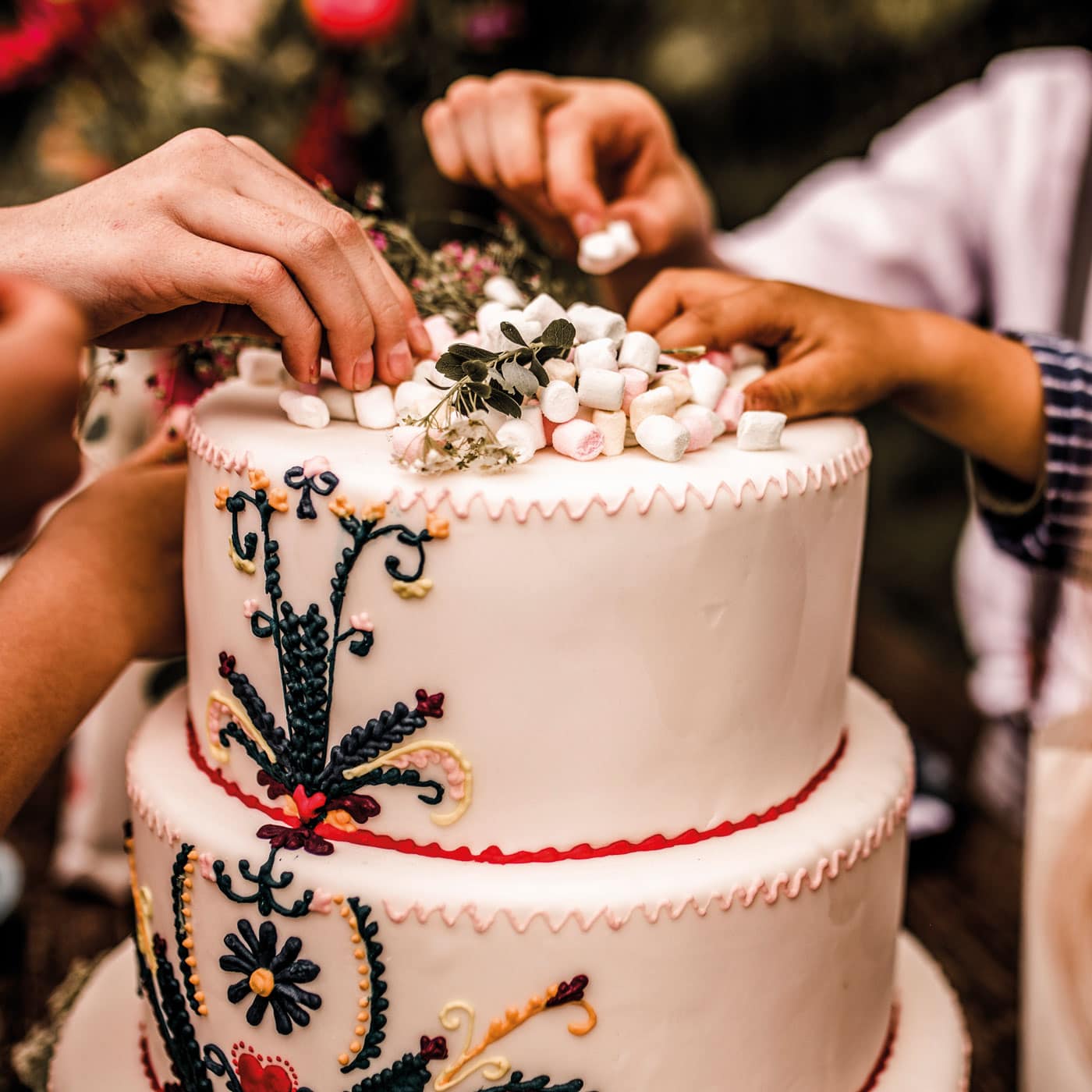 Hochzeit feiern mit Kindern: die Torte! // HIMBEER