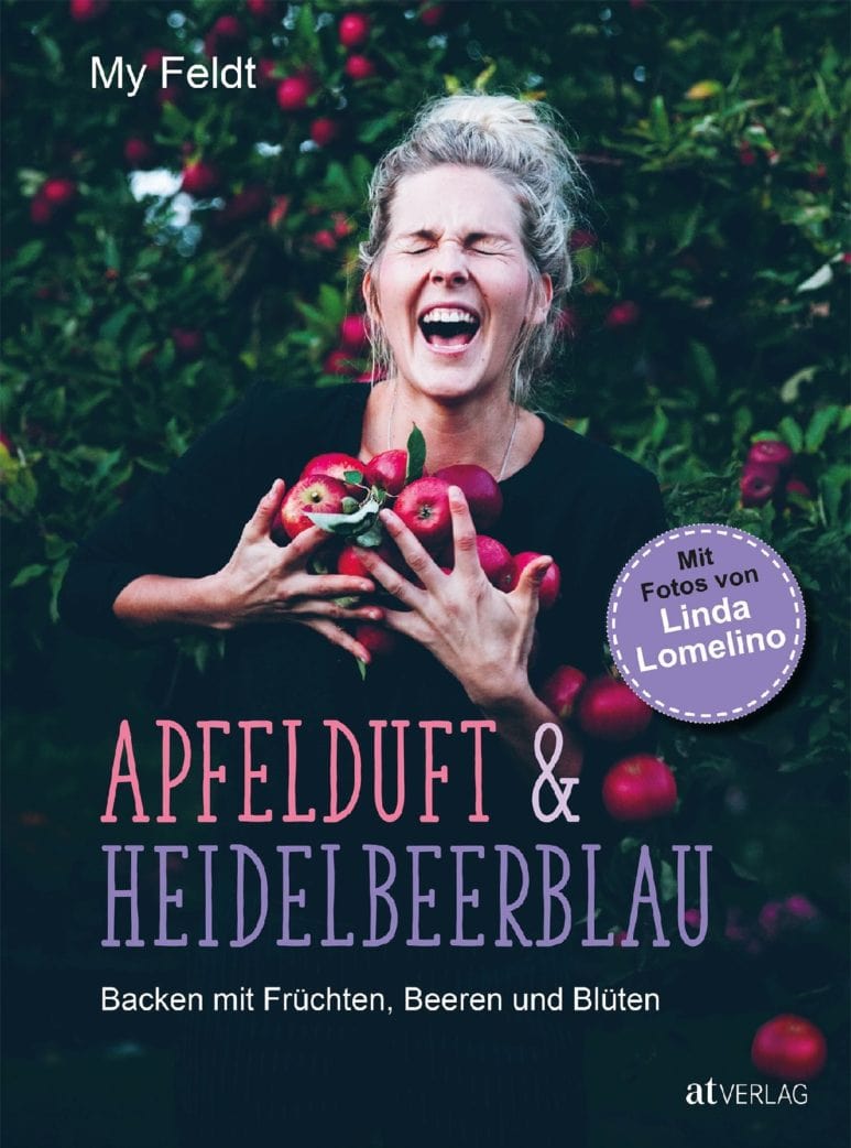 Rhabarber-Mandelkuchen aus Apfelduft & Heidelbeerblau // HIMBEER