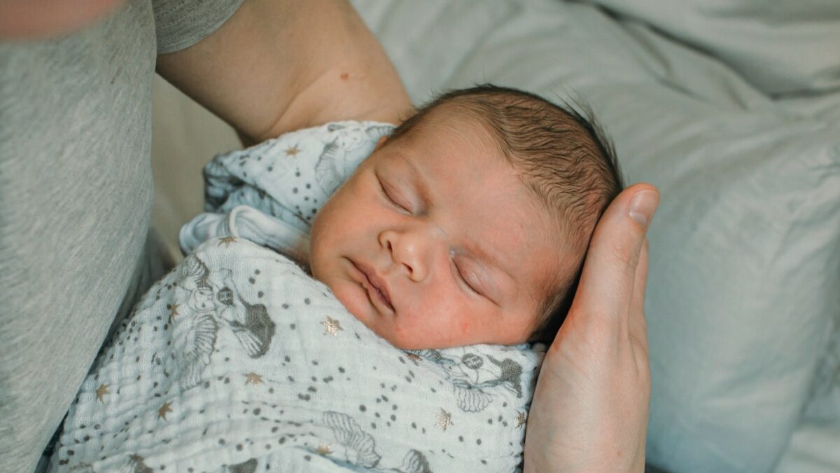 Bilder Einer Geburt: Friedliches Baby // Himbeer