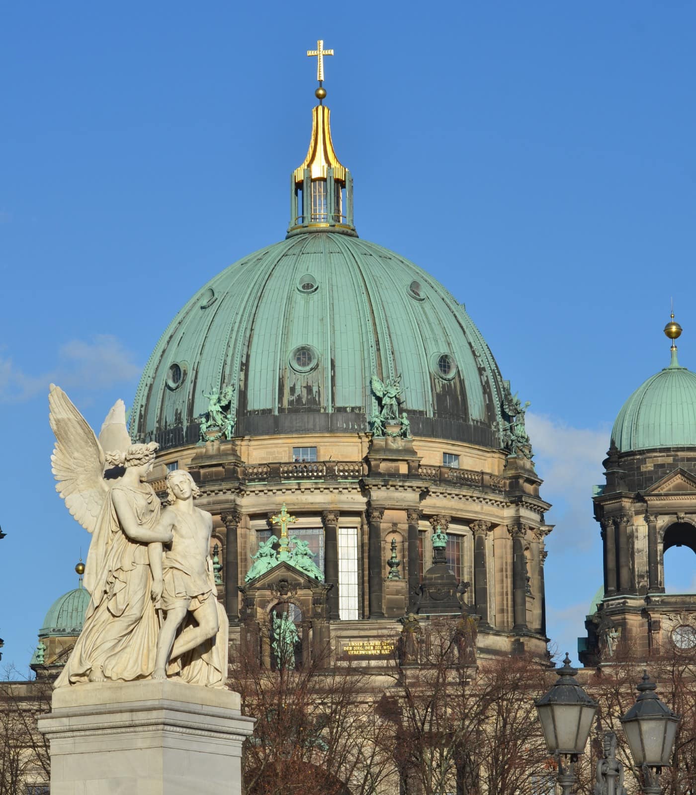 Kuppel Berliner Dom – Blick auf Lustgarten, Berliner Schloss und Fernsehturm // HIMBEER