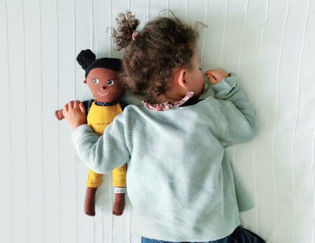 Diversität im Kinderzimmer: LITTLE ASHÉ organic friends Puppen // HIMBEER