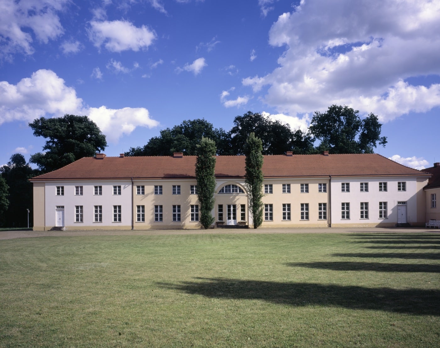 Ausflugsziel für Familien: Schloss Paretz // HIMBEER