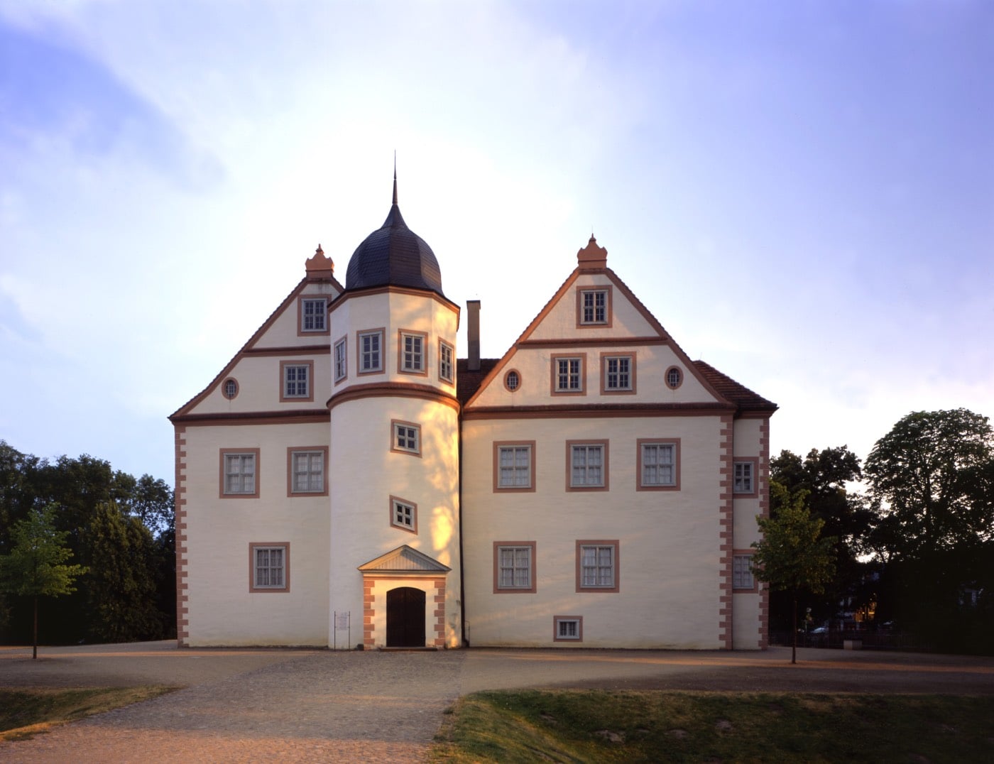 Historische Spiele, Sommerferienaktion im Schlossgarten Schloss Königs Wusterhausen // HIMBEER