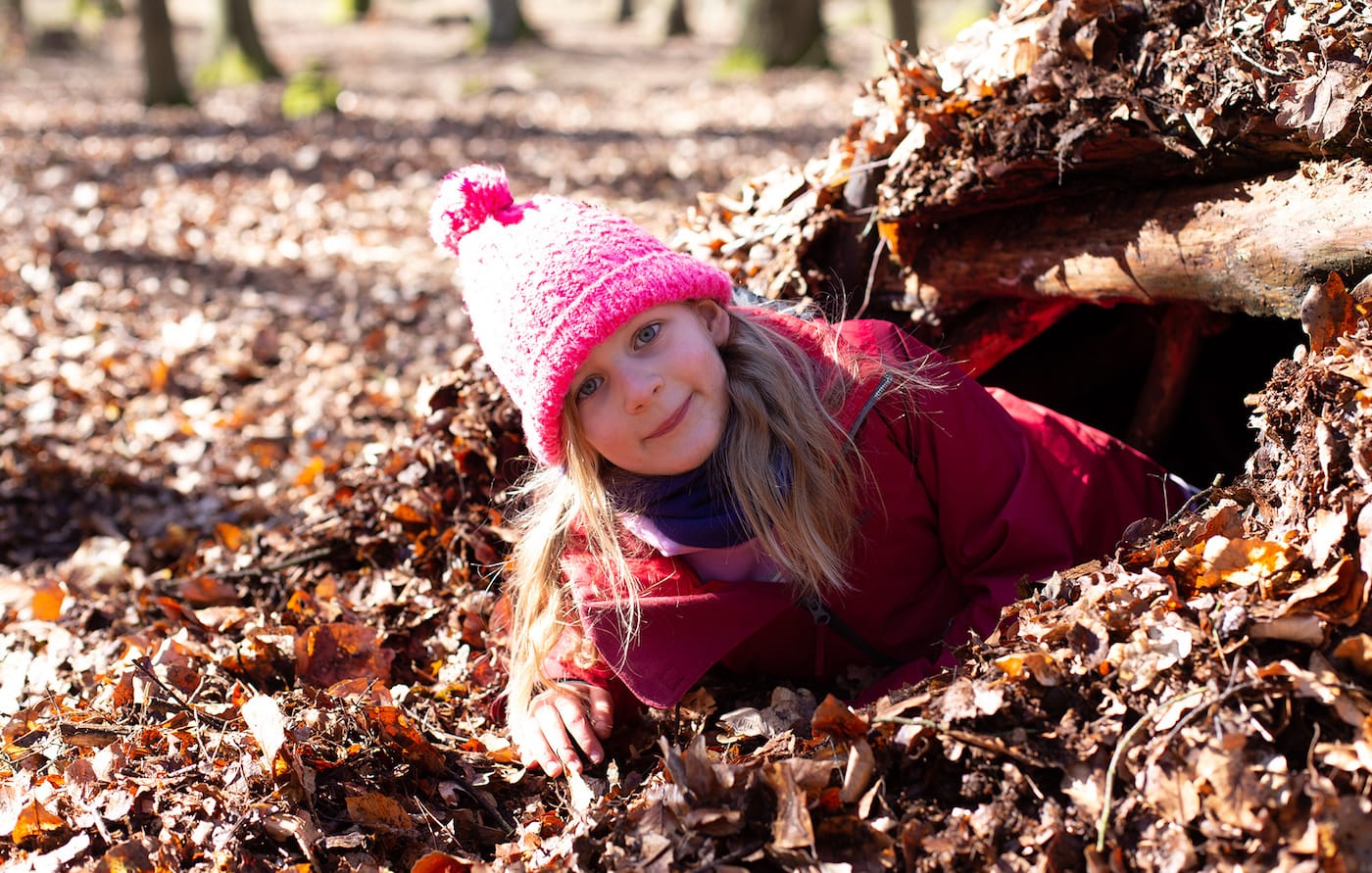 Habt ihr diese Herbstferien schon eine Laubhütte gebaut? Wenn nicht, dann kommt doch zu Walk on the Wildside! // HIMBEER