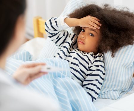 Paartherapie-Kolumne: Wessen Arbeit zählt mehr? Wer bleibt zu Hause, wenn das Kind krank ist? // HIMBEER