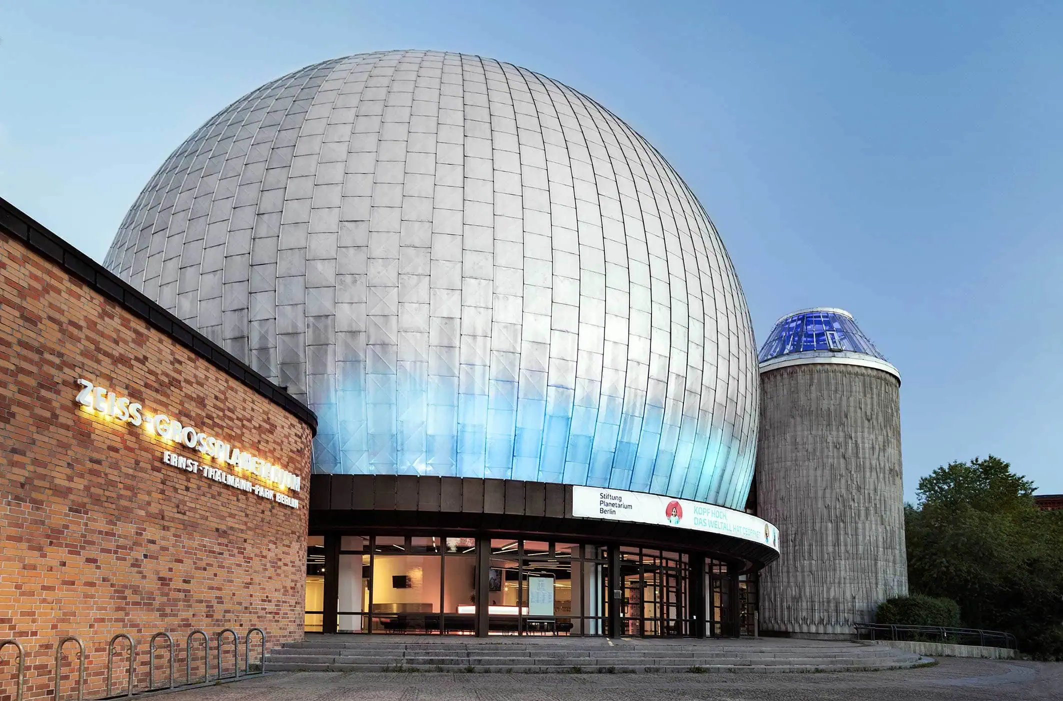 Mini-Tipps – Berlin Mit Kleinkind Im Juni 2024: Bébé Symphonique Im Zeiss Planetarium // Himbeer