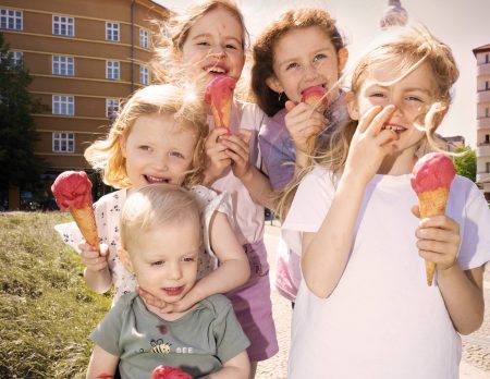 Himbeer-Kinder 2023 Mit Himbeer-Eis Im Sommer // Himbeer
