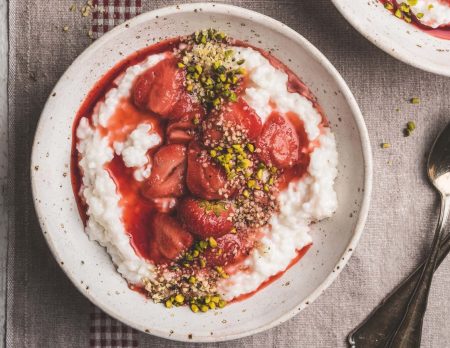 Glutenfreies Und Veganer Rezept: Reis-Porridge Mit Erdbeerkompett // Himbeer