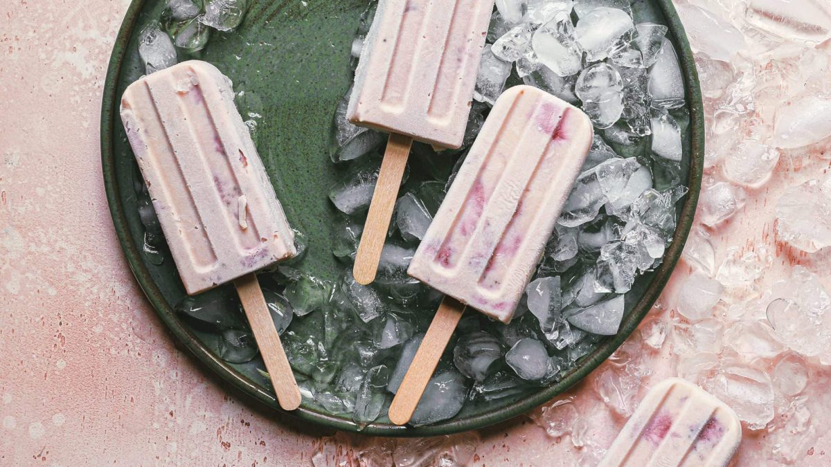 Strawberry Shortcake Popsicles – Erdbeereis Am Stiel // Himbeer