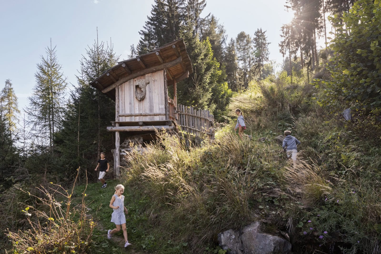 Für Kleine Abenteurer Und Große Träumer: Chalet-Urlaub Mit Familie Am Bauernhof Im Feriendorf Holzleb’n // Himbeer