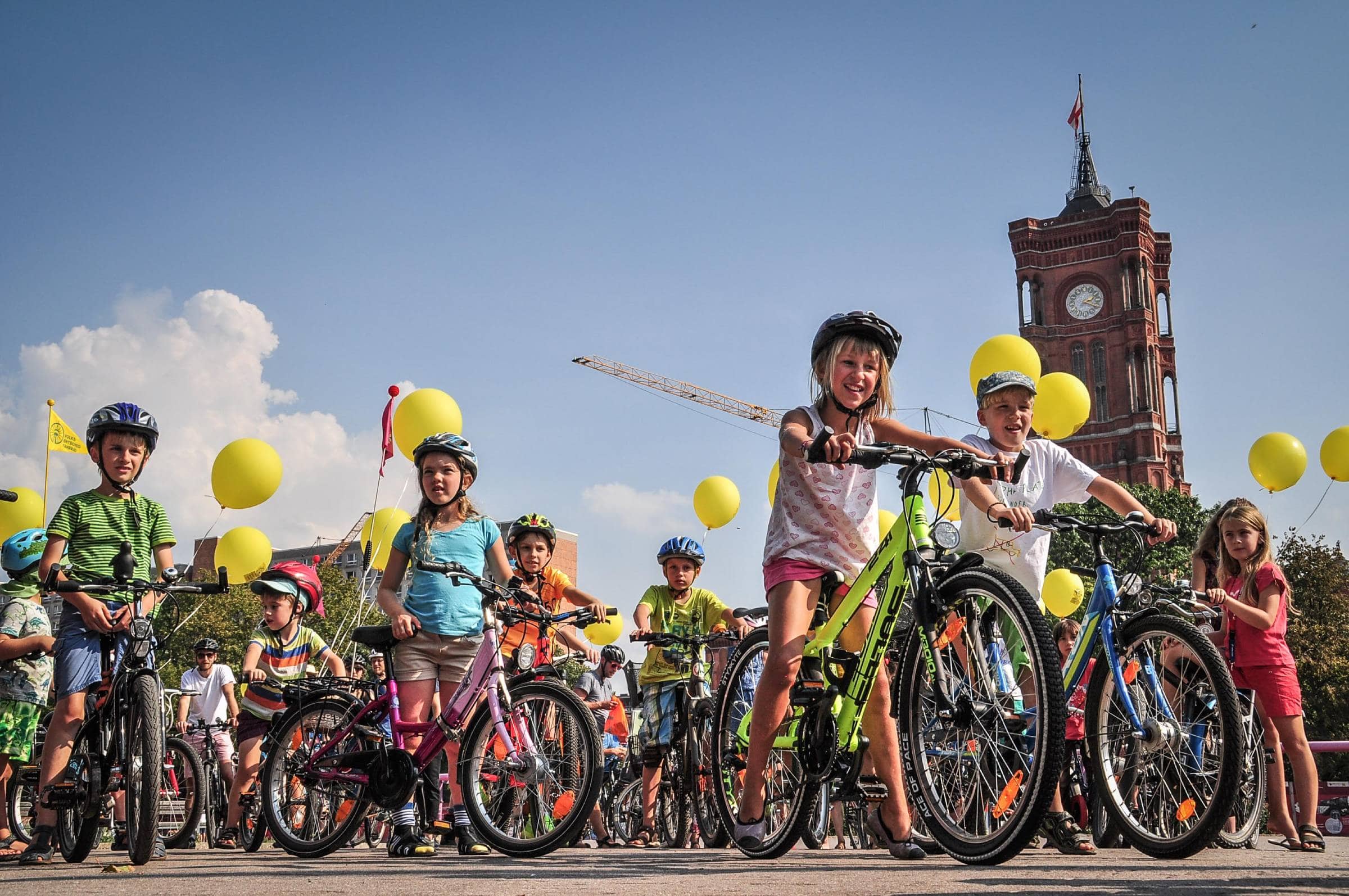 Kidical Mass-Aktionswochen, Straßen Sind Für Alle Da // Himbeer