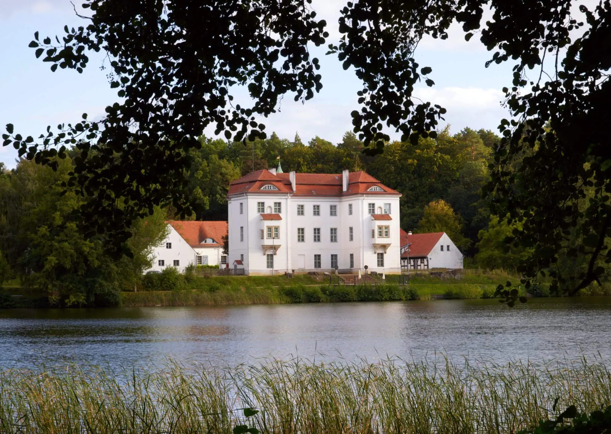 Berlins Schlösser Und Gärten Mit Veranstaltungen Für Kinder Und Familien: Jagdschloss Grunewald // Himbeer