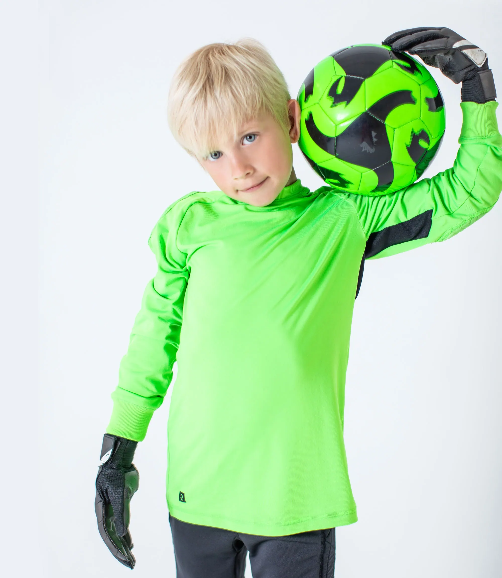 Kindersport: Elias Spielt Fußball Als Torwart // Himbeer