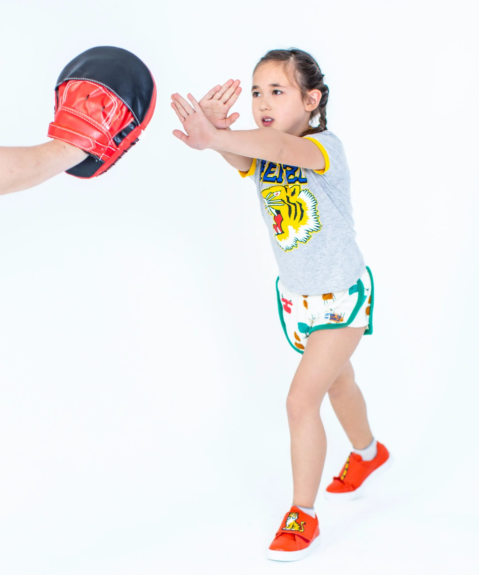Kindersport: Sophie Praktiziert Kung Fu // Himbeer