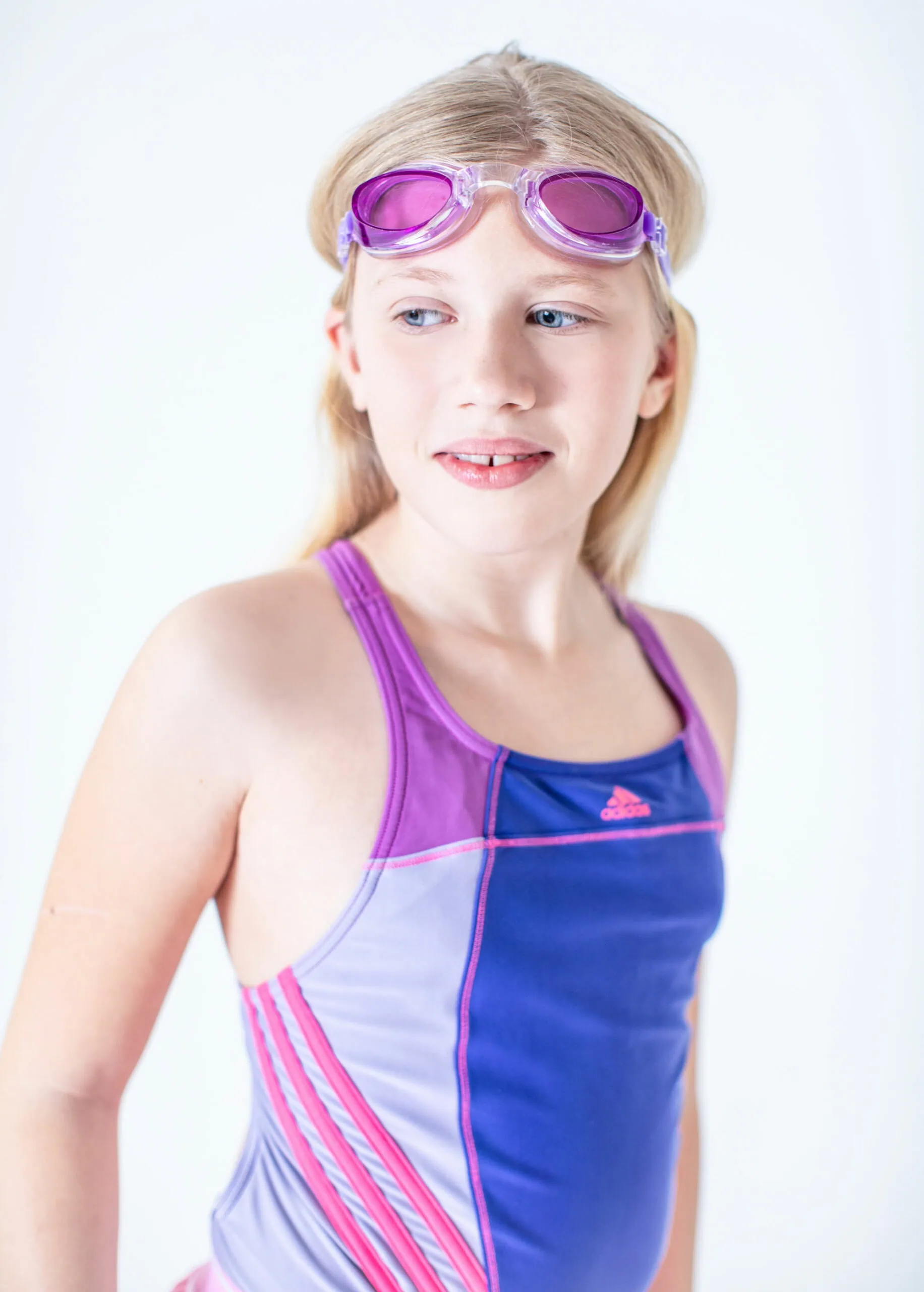 Kindersport: Celina Schwimmt – Wasser Ist Ihr Element // Himbeer