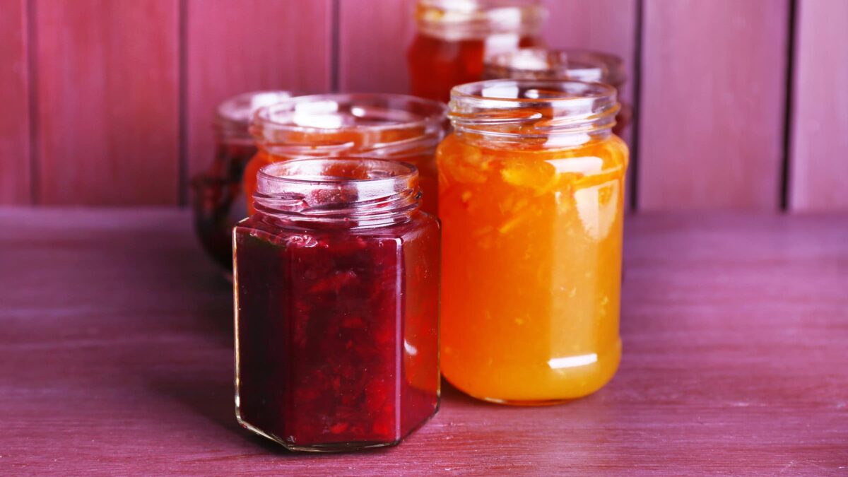 Rezept: Fruchtige Marmelade kochen – selber Marmelade aus frischen Früchten einkochen // HIMBEER