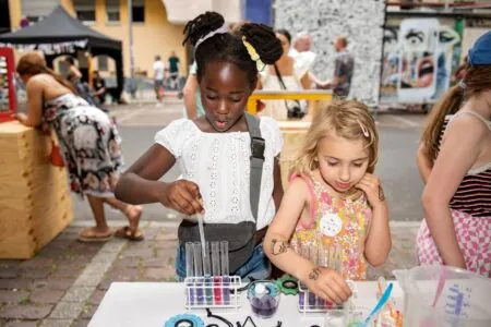 Bülow Street Festival - Eine Veranstaltung Der Stiftung Berliner Leben In Kooperation Mit Der Gewobag Ag Und Dem Urban Nation Museum // Himbeer