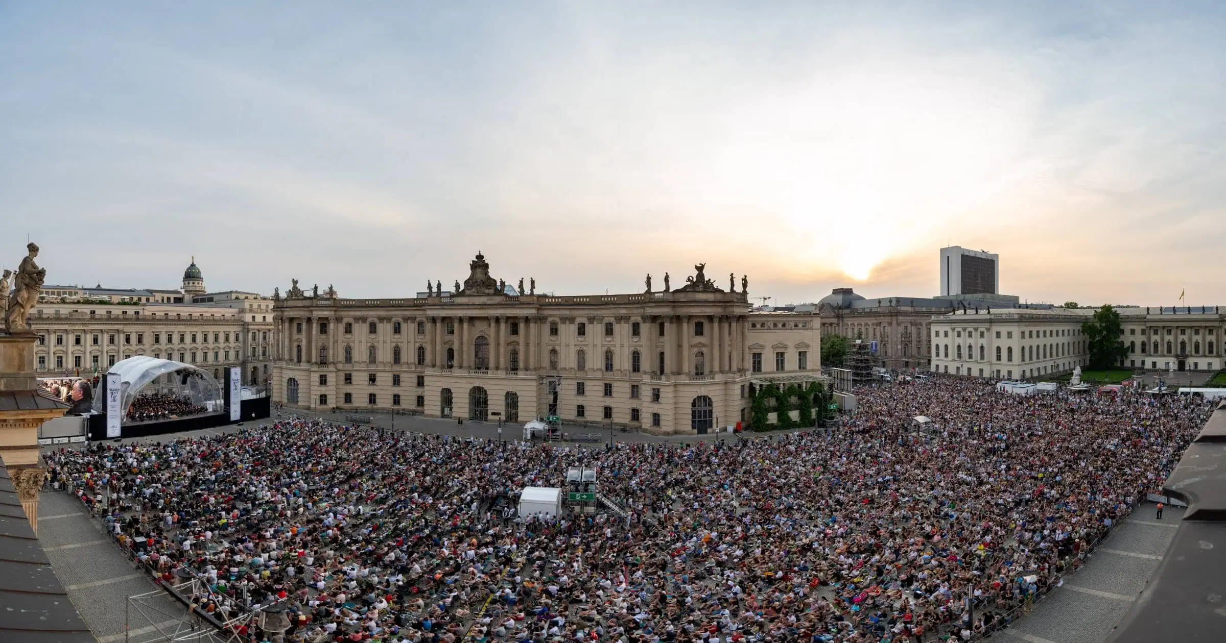 Staatsoper Für Alle Auf Dem Bebelplatz // Himbeer