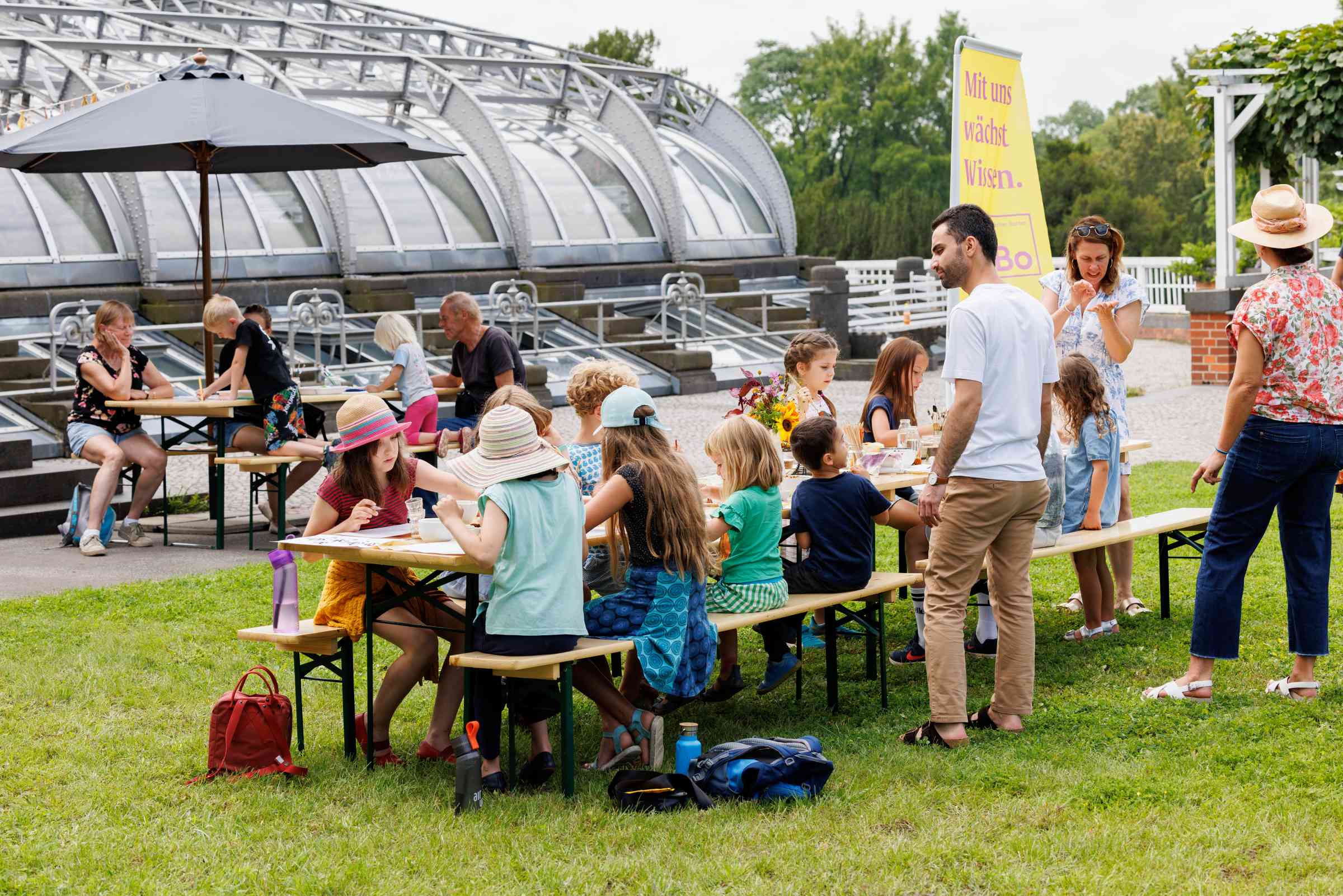 Das Drag-Sommerfest Im Botanischen Garten Berlin // Himbeer