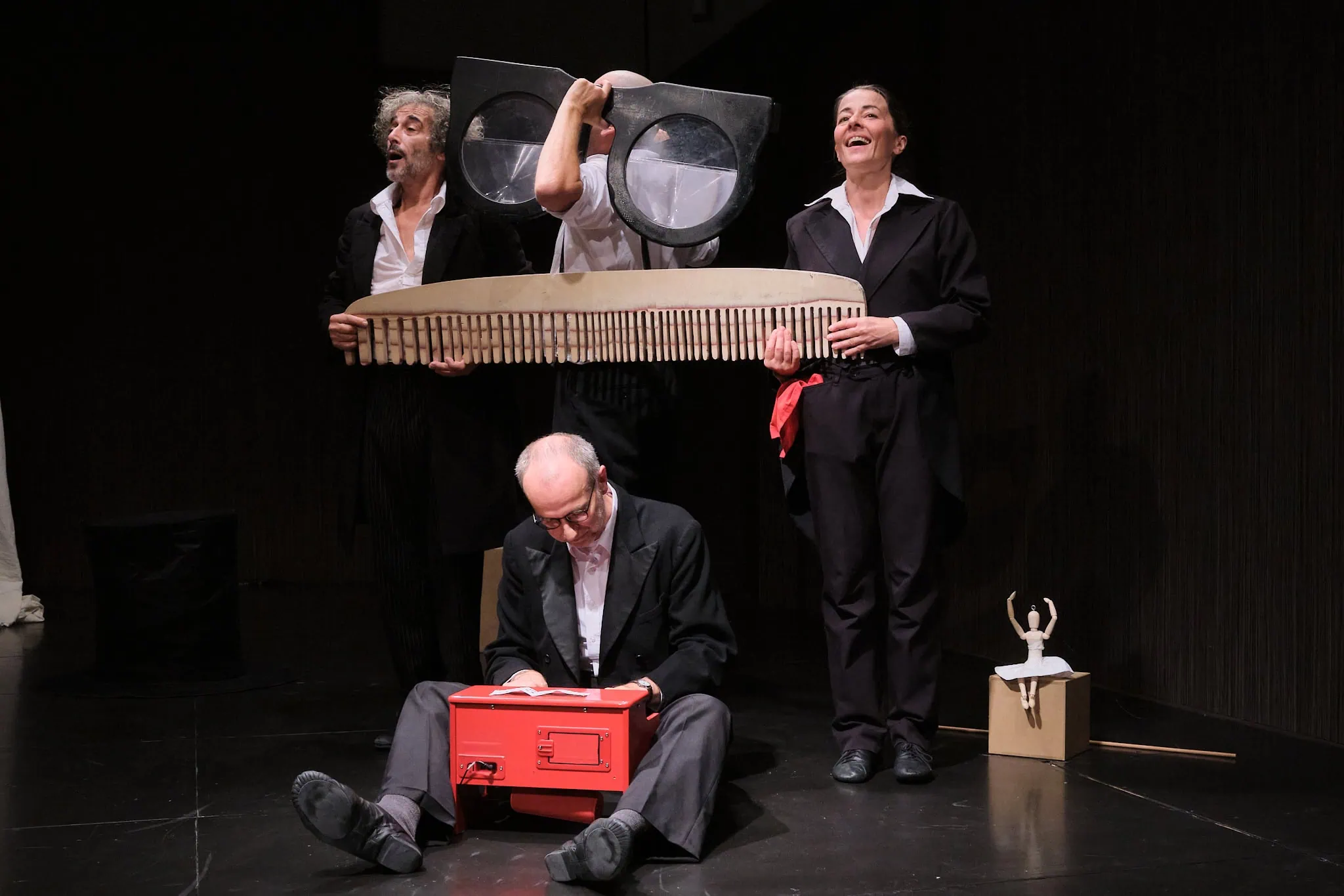 Theaterpremiere „Vier Zurück“ Für Kinder Im Grips Theater // Himbeer