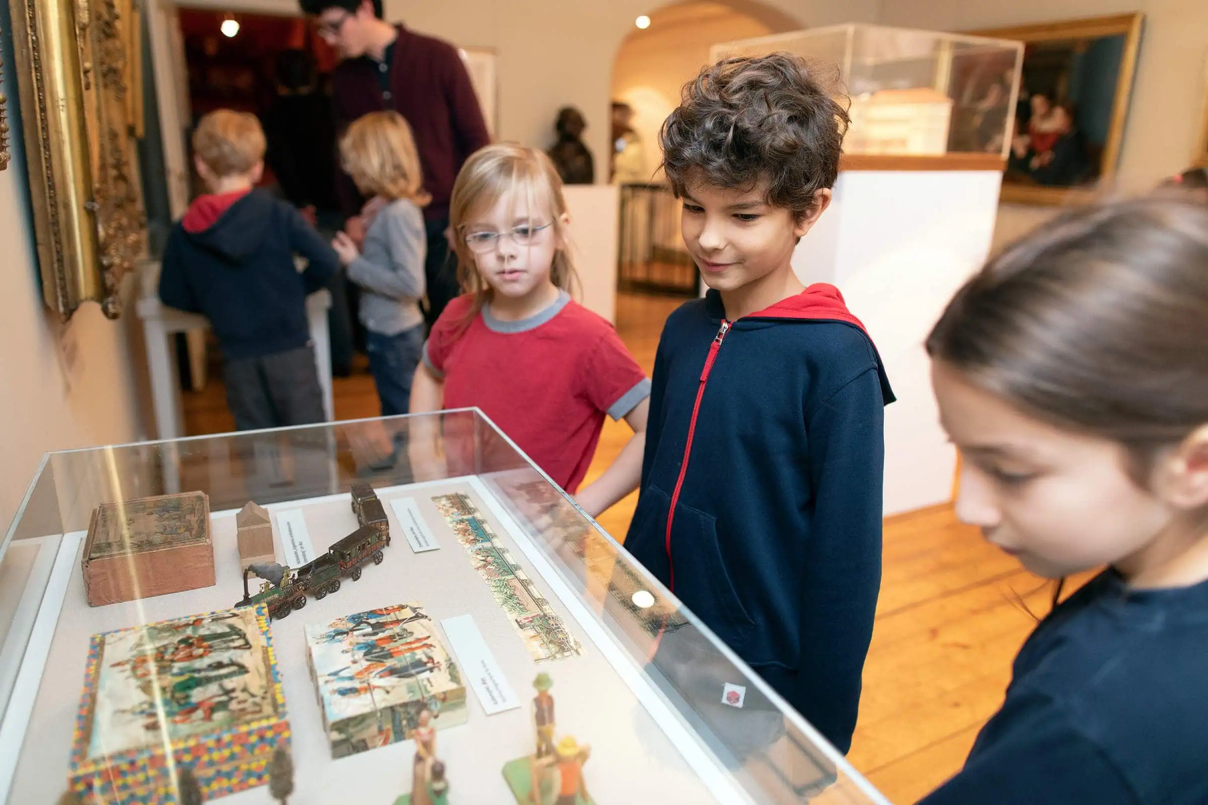 Laufende Ausstellungen: Museum-Knoblauchhaus, Stadtmuseum // Himbeer