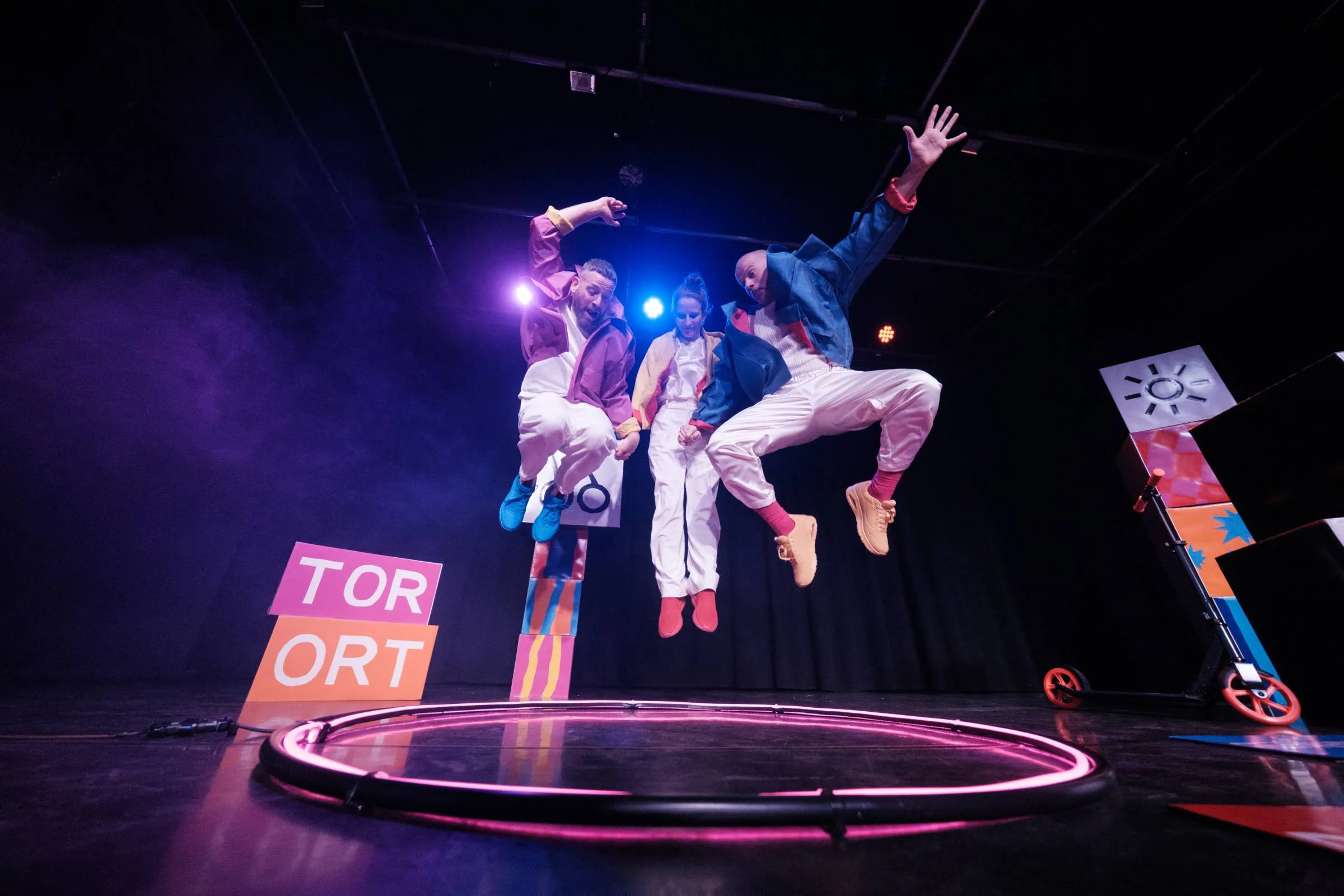 „O (Die Show)“ Im Rahmen Des Festivals „Augenblick Mal! 2025“ // Himbeer
