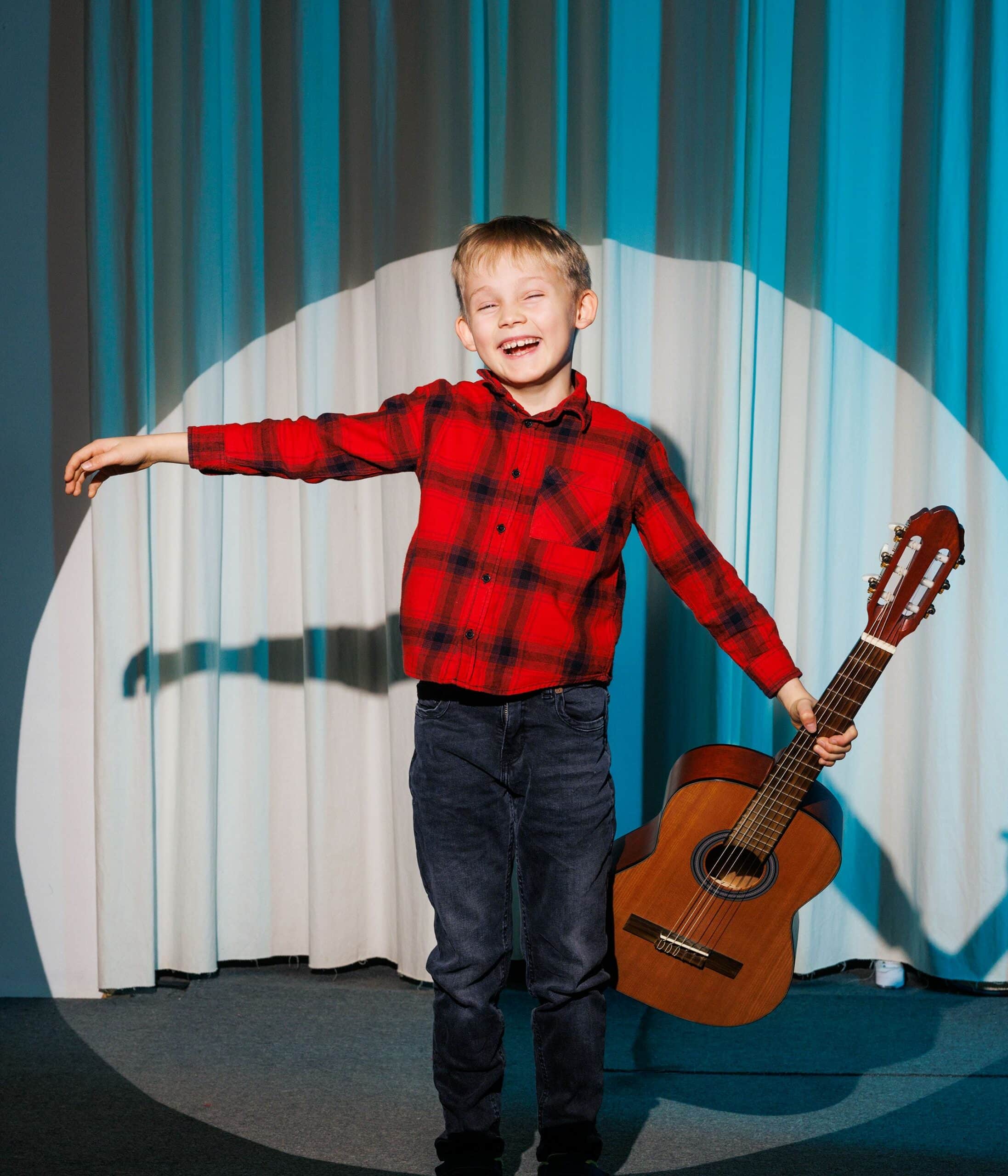 Kinder im Fokus – Wenn Kinder das Rampenlicht suchen: Mika // HIMBEER