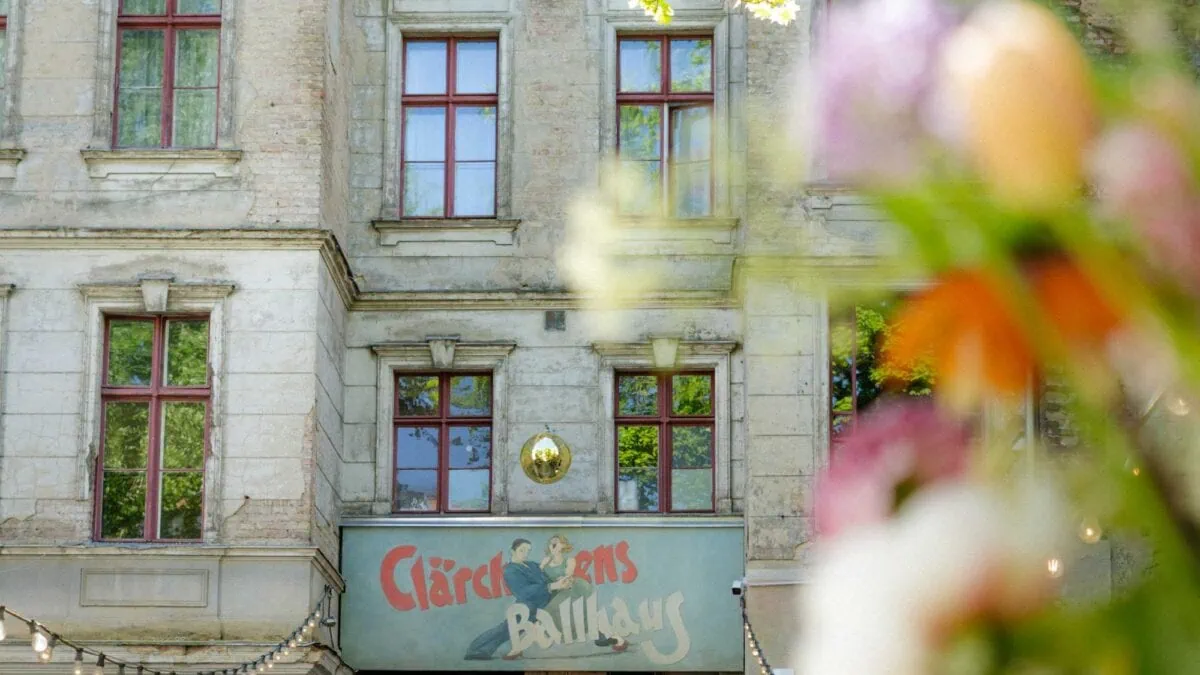 Restaurant-Tipps Von Creme Guides Für Das Berliner Familienmagazin Himbeer: Wo Ihr In Berlin Entspannte Kinderfreie Abende Bei Gutem Essen Verbringen Könnt: Luna D'Oro Im Clärchens Ballhaus