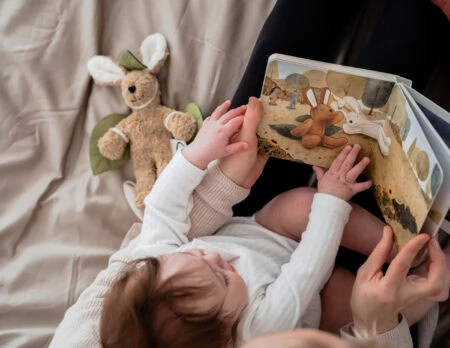 Senger Naturwelt Buch-Bundle + Weißen Schlenkerhasen //Himbeer