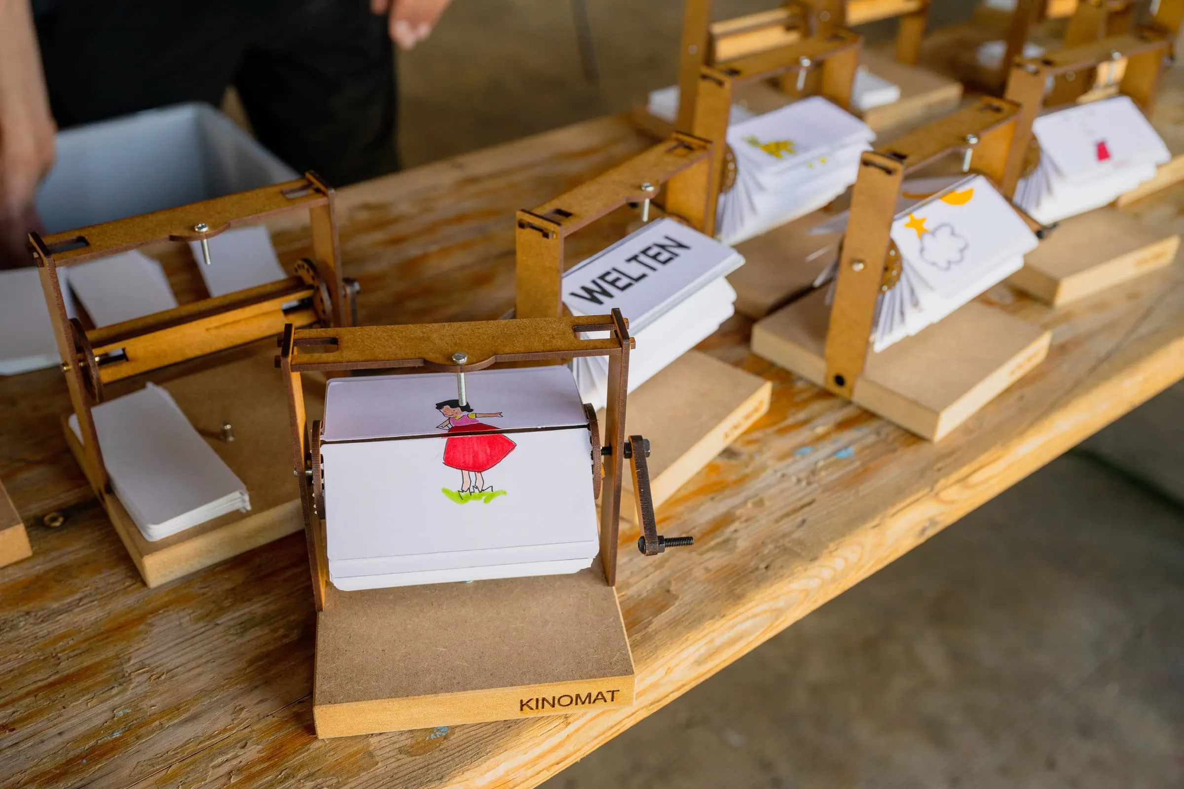 Kreative Osterferien-Kurse Für Kinder In Berlin: Kinomat Im C/O Berlin // Himbeer