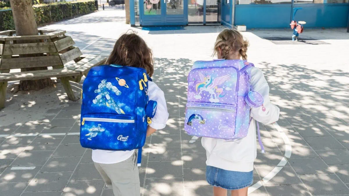 Gmt Light Schulranzen-Set Von Gmt For Kids Einhorn Und Weltall Krieger // Himbeer