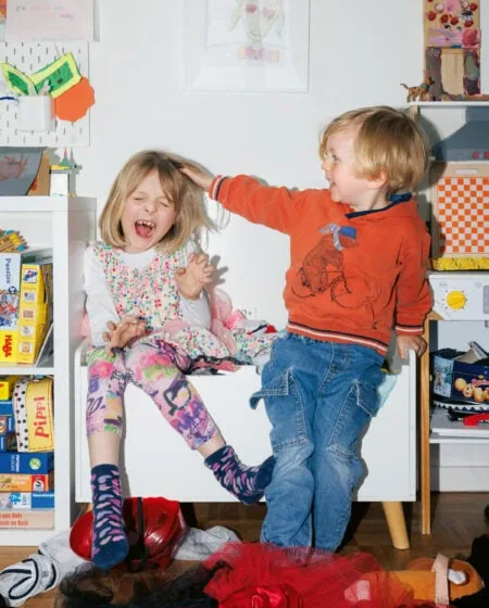Titelgeschichte Geschwister: Rivalität Und Liebe // Himbeer