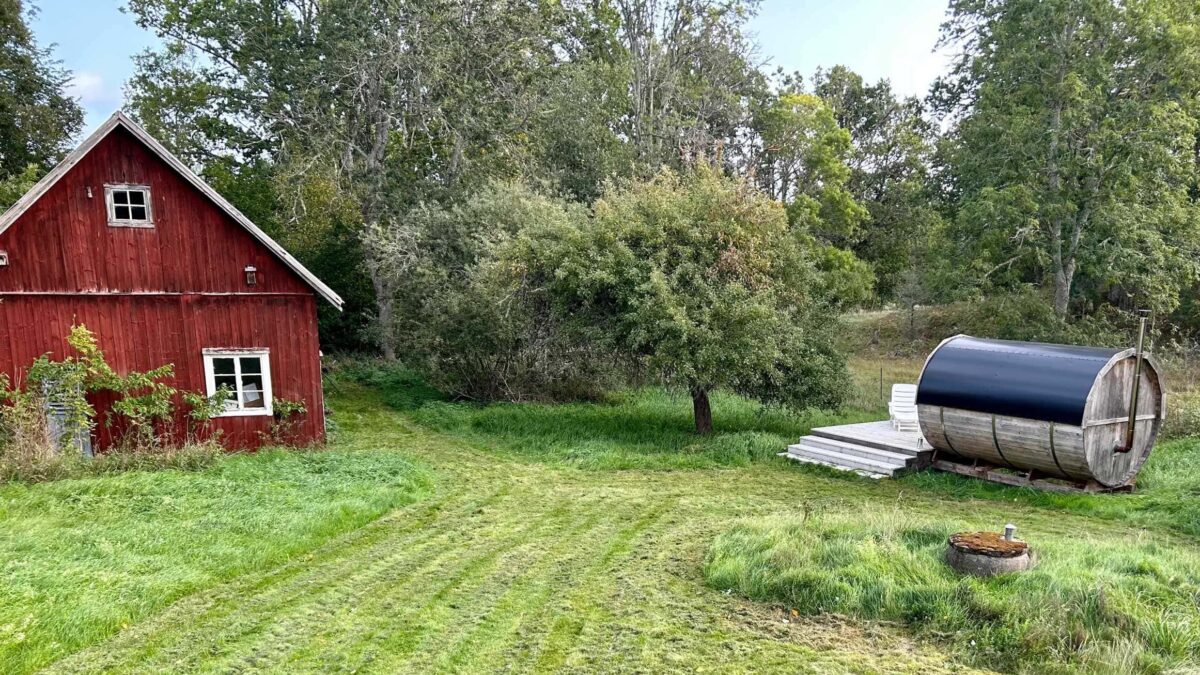 Good Travel-Tipp Für Familien Mit Kindern: Urlaub Im Traditionellen Schwedenhaus In Smaland – Ansicht Ferienhaus Im Sommer