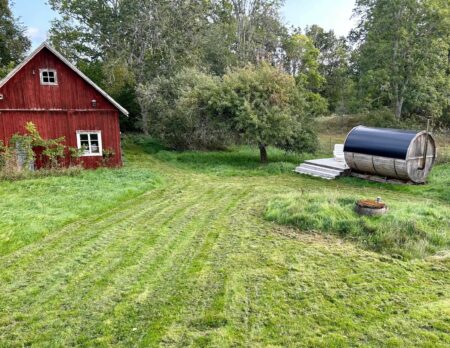 Good Travel-Tipp Für Familien Mit Kindern: Urlaub Im Traditionellen Schwedenhaus In Smaland – Ansicht Ferienhaus Im Sommer