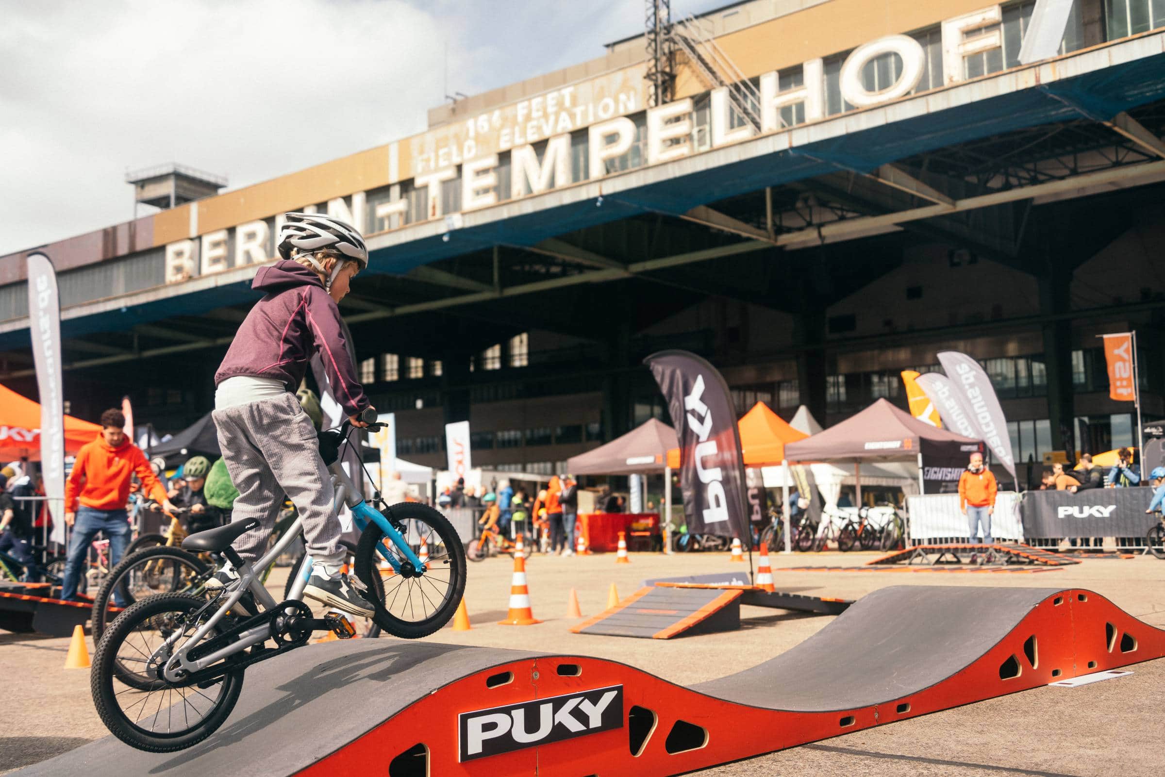 Veloberlin – Das Fahrradfestival Auf Dem Flughafen Tempelhof // Himbeer